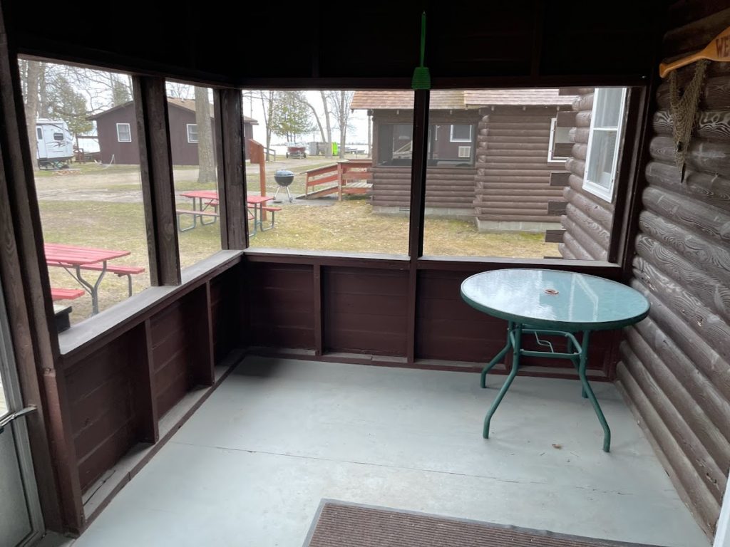 Cabin J porch