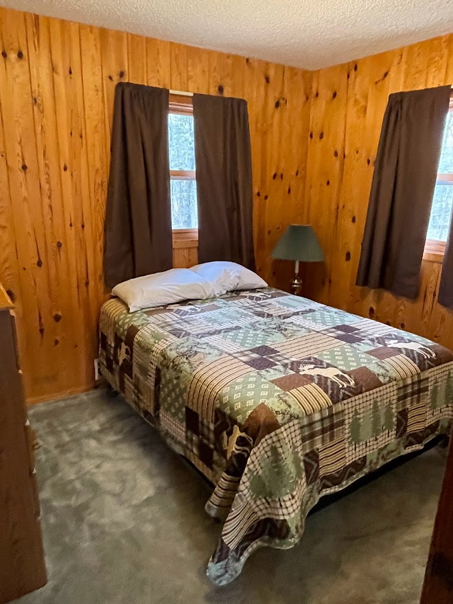 Cabin H bedroom